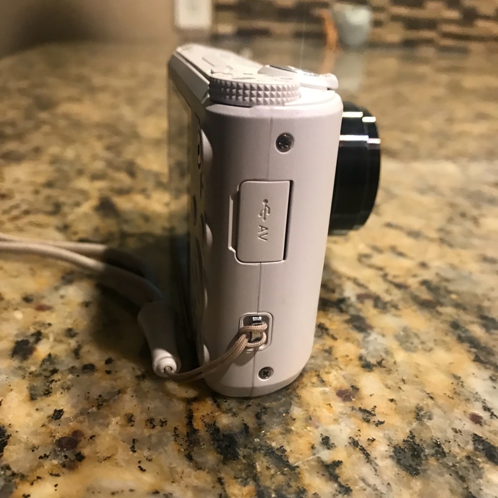 Samsung camera - Picture 2 of 5